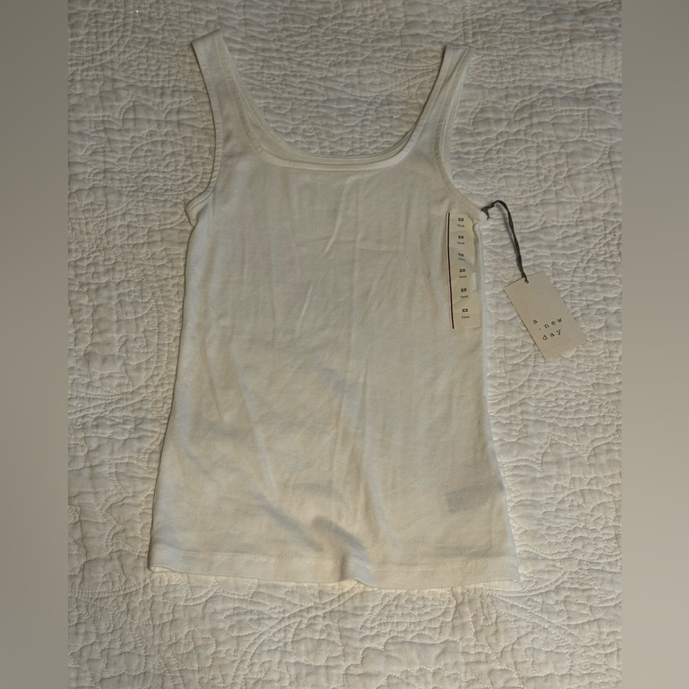A New Day (Target Brand) White Fitted Tank Top